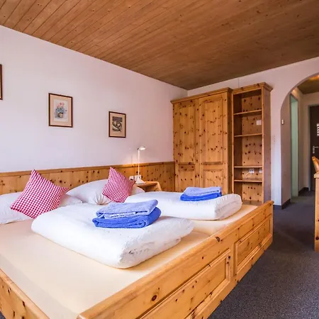 Chalamandrin Фтан