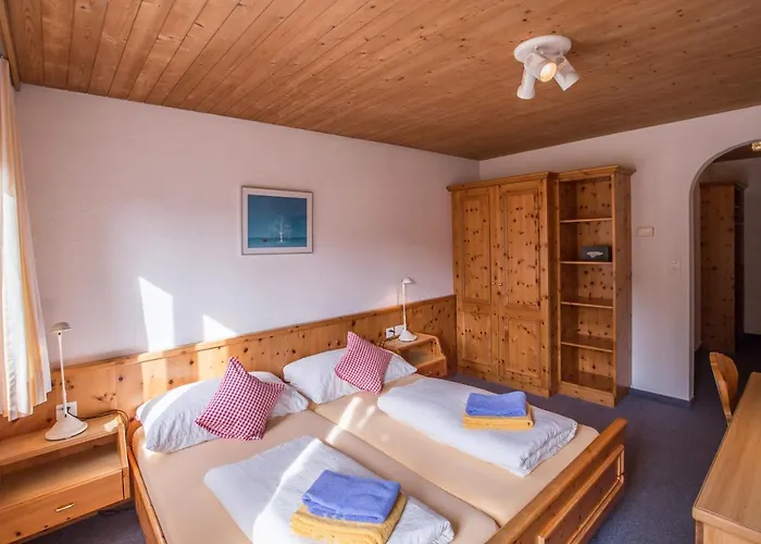 Chalamandrin Hotel *