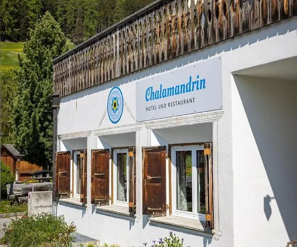 Chalamandrin فندق